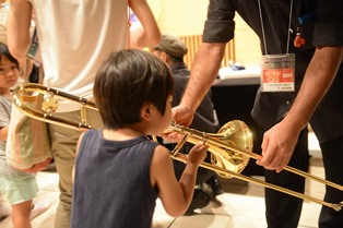 楽器体験コーナー